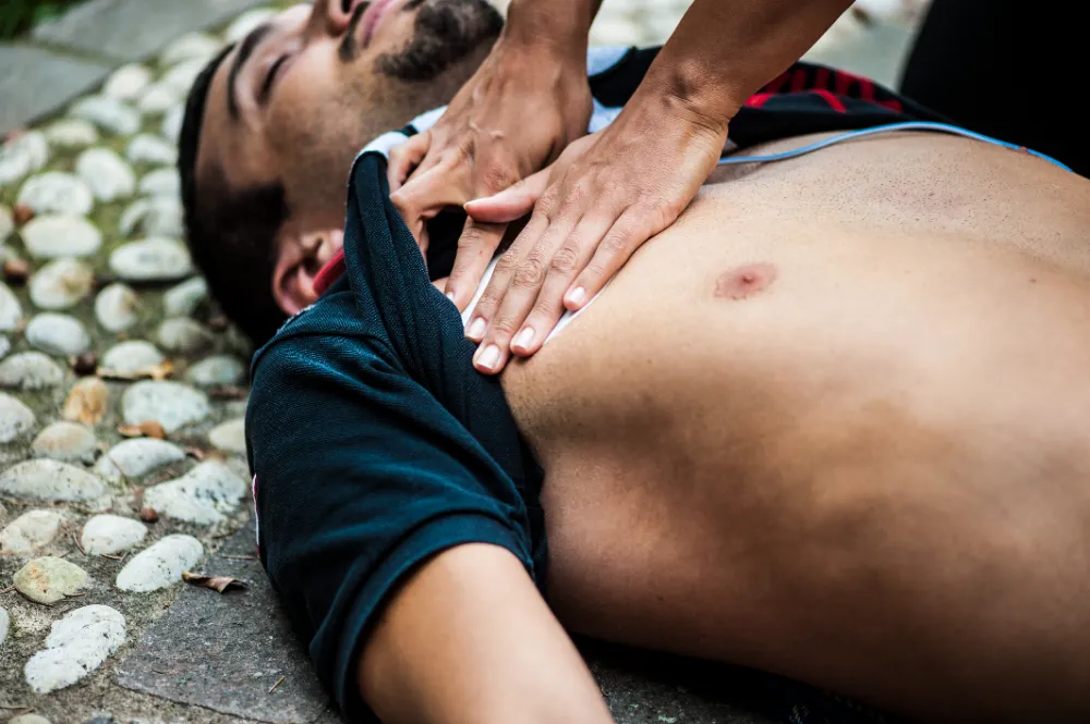 Herzdruckmassage | Erste Hilfe Neuss