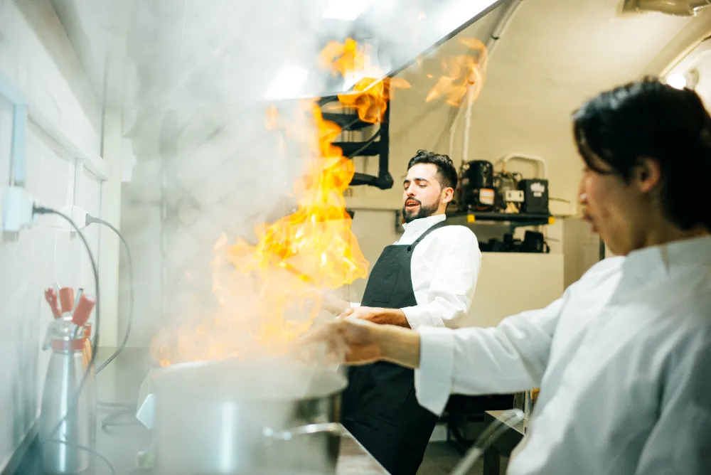 Küchenbrand beim Kochen | Erste Hilfe Neuss