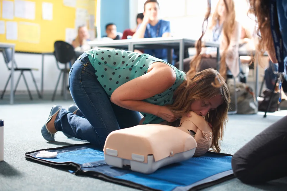 Beatmung im Erste-Hilfe-Kurs | Erste Hilfe Neuss